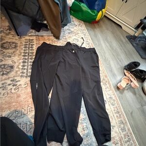 2 Healing Hands Black jogger Pants